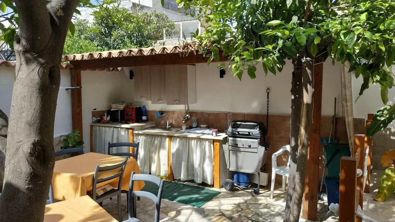 Guest house Le Camere Del Giardino San Vito Lo Capo
