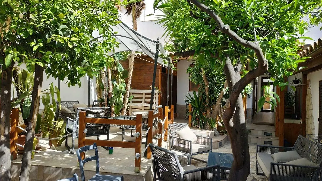 Le Camere Del Giardino contacts
